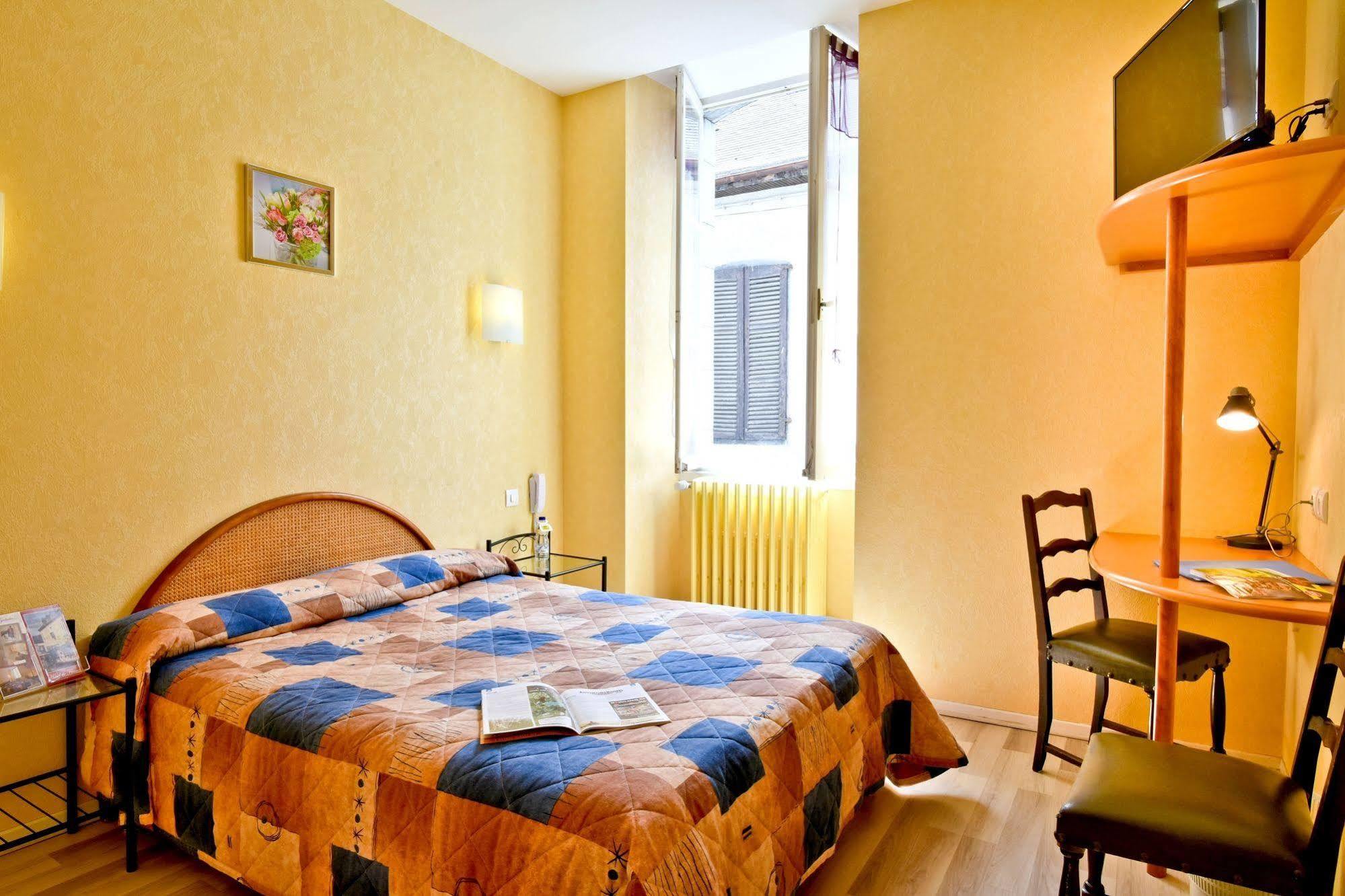 Logis Hotel De France Arudy Dış mekan fotoğraf
