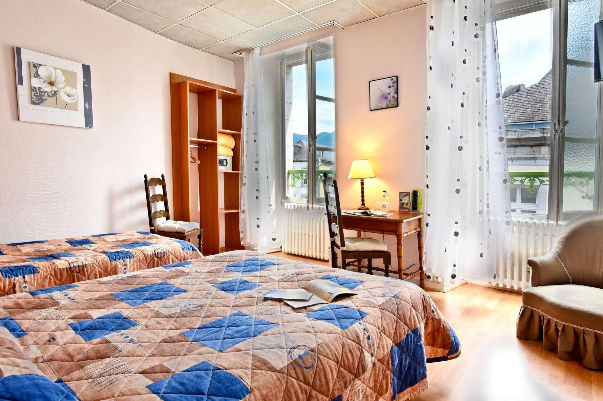 Logis Hotel De France Arudy Dış mekan fotoğraf